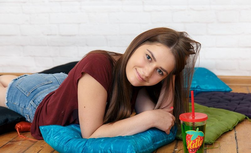 Фаина, 24